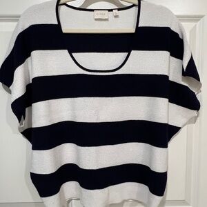 Light Navy and White Light-Weight Short sleeved Sweater